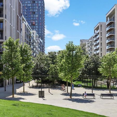 Ellie N Conys 3 Bedroom Apartment With 2 Bathrooms, An Ensuite, Kitchen And Balcony In Stratford Westfield Londres Exterior foto